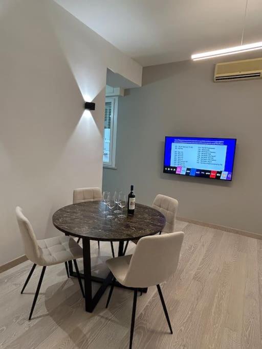 Casa Nicola- Apt In The Heart Of Apartment *