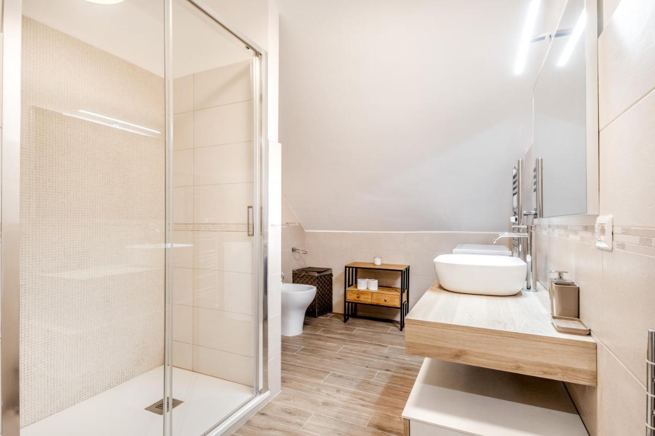 Bbhome Penthouse Bright And Elegant Metro Conca D'oro Appartement *