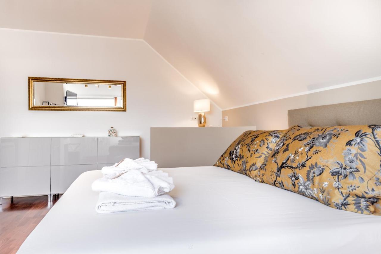 Appartement Bbhome Penthouse Bright And Elegant Metro Conca D'oro *