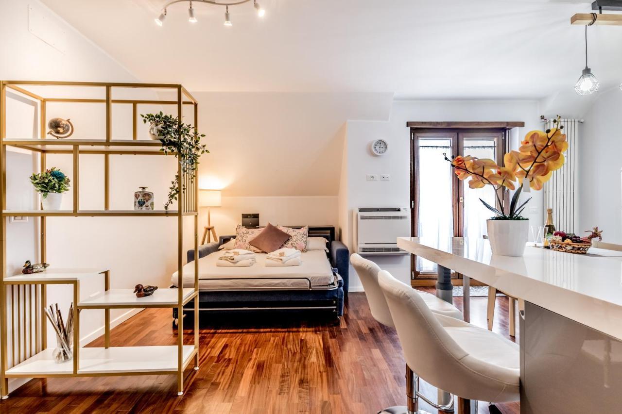 Bbhome Penthouse Bright And Elegant Metro Conca D'oro Appartement