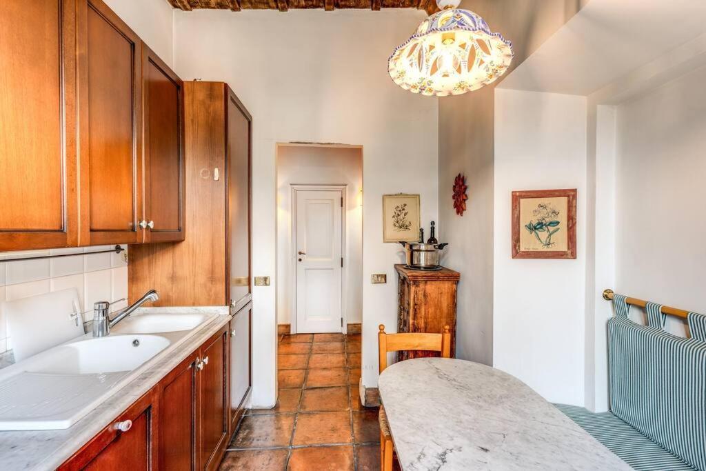 Appartement Flat With Lovely Views Near Piazza Navona