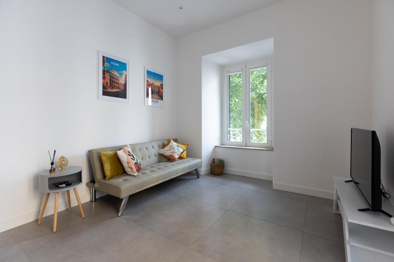 Apartment Domus Pontificia *