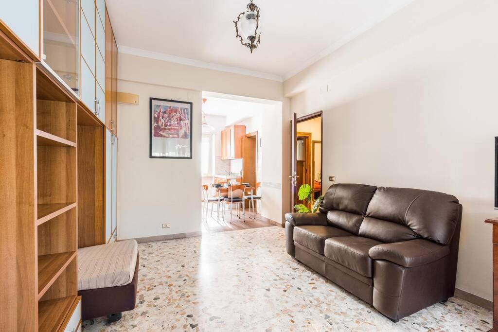 Bro House * Rome