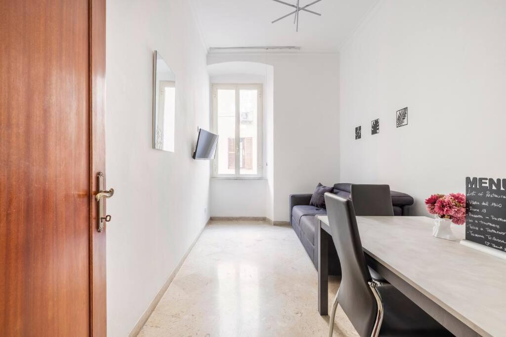 Casa In Trastevere Appartamento *