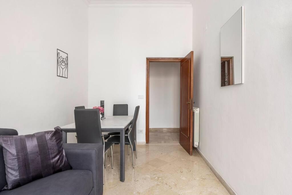 Casa In Trastevere Appartamento *