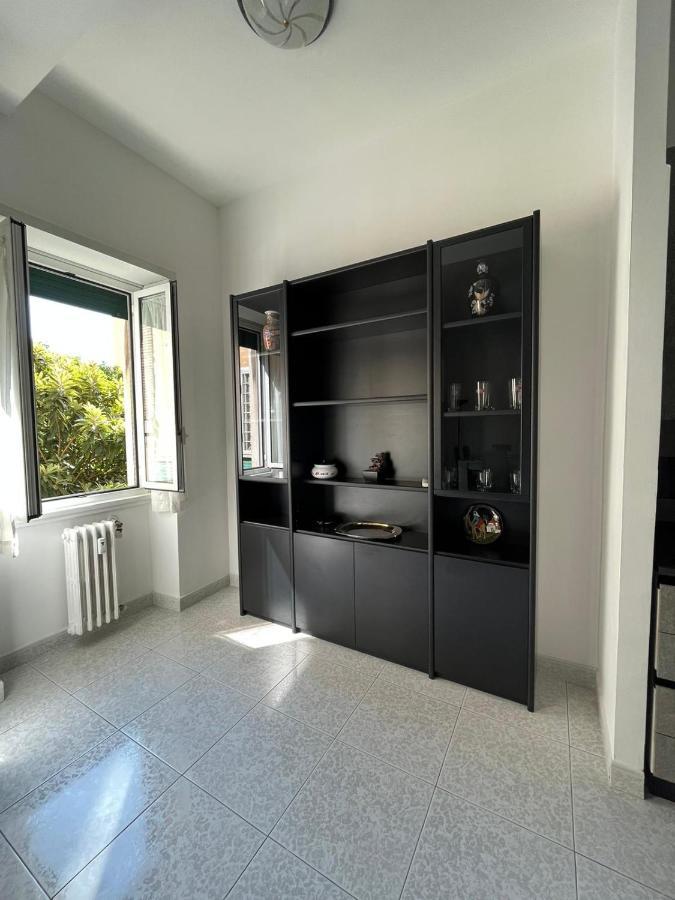 Vacanze Romane Apartment *