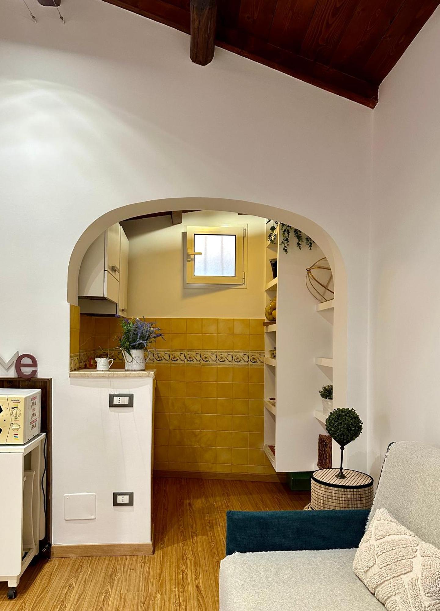 Eleonora House *