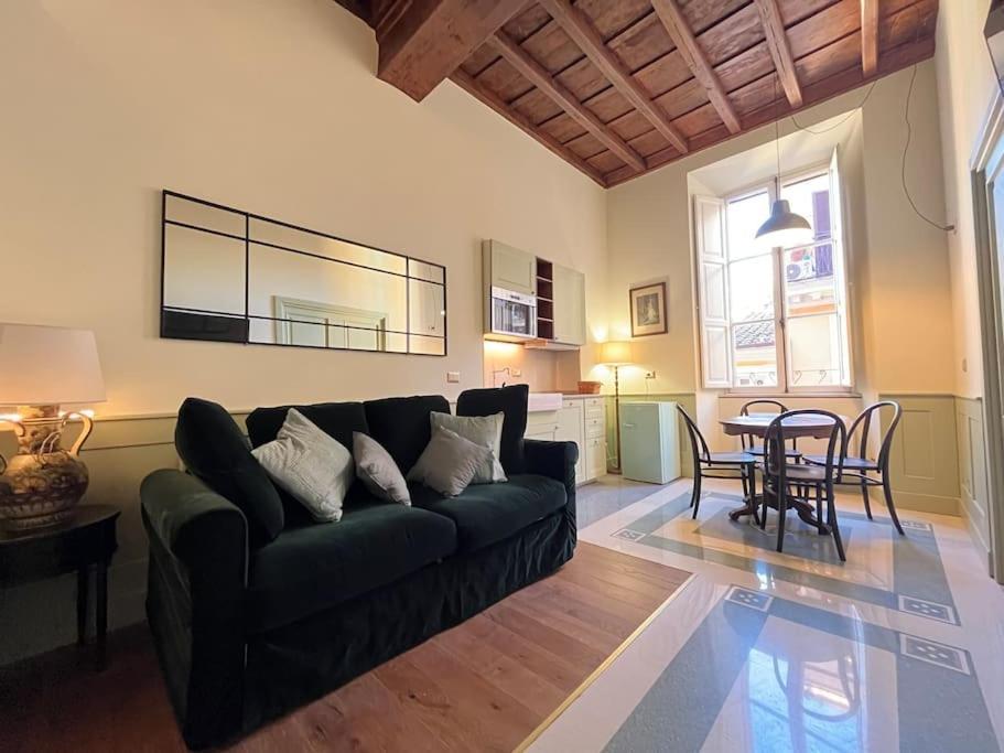 Boutique Signature In The Heart Of Ancient Apartment *