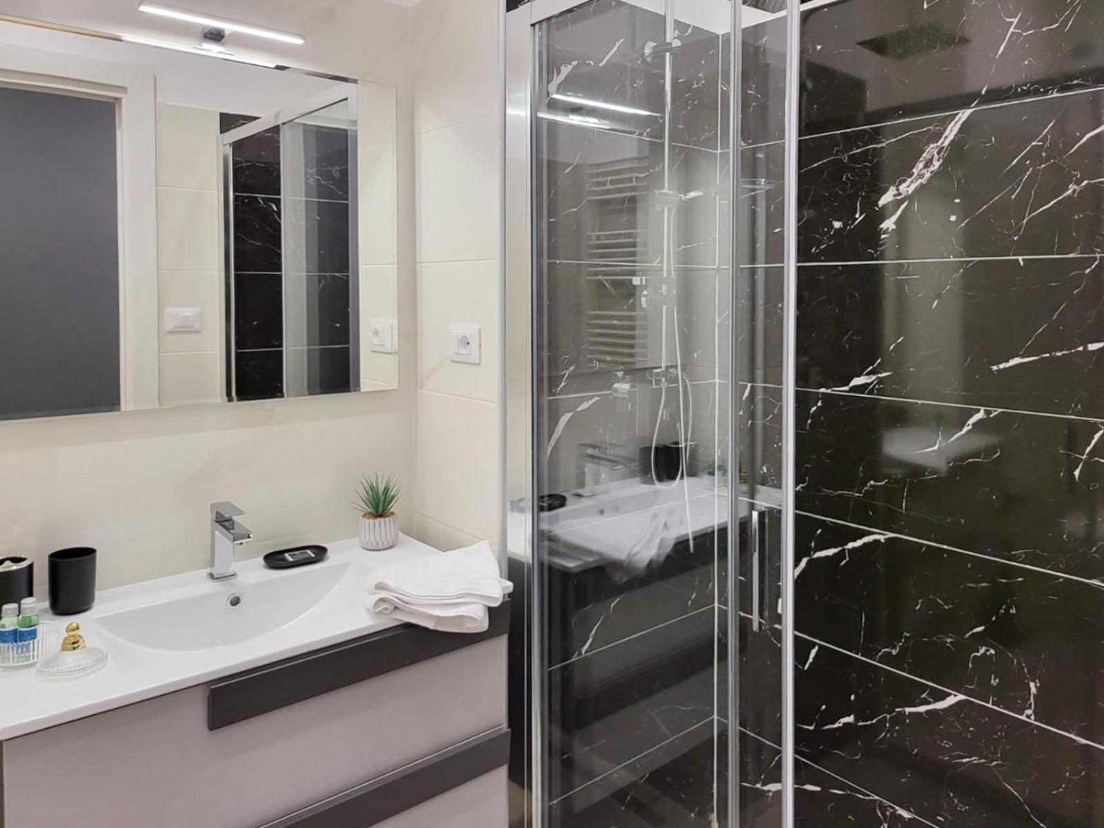 Trastevere Exclusive Three Bedroom - Collection