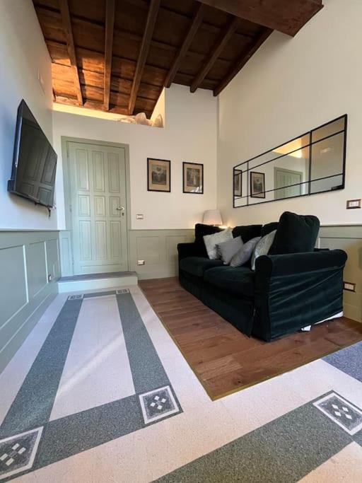 Boutique Signature In The Heart Of Ancient Rome