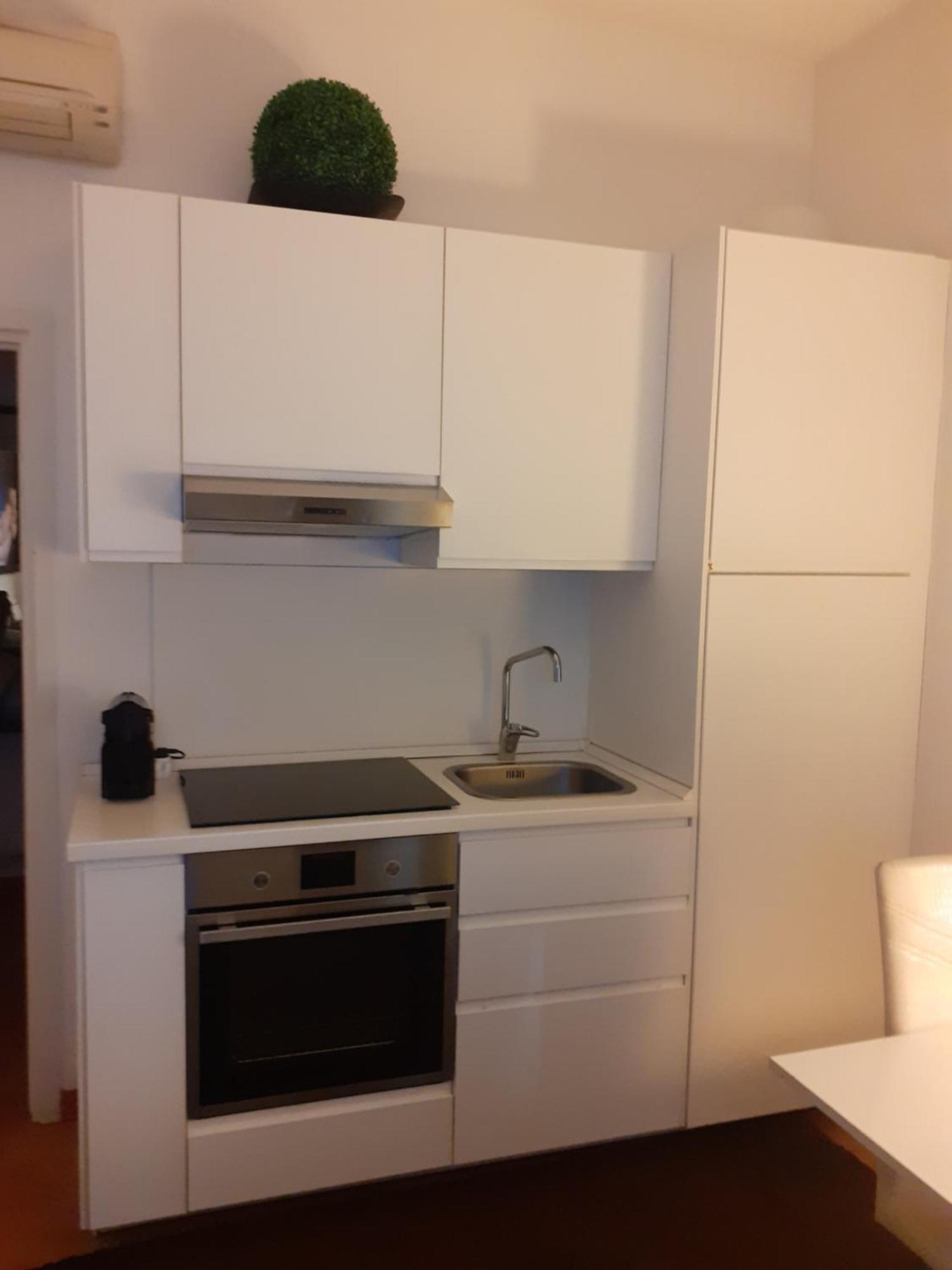 Apartment Interno 2 *