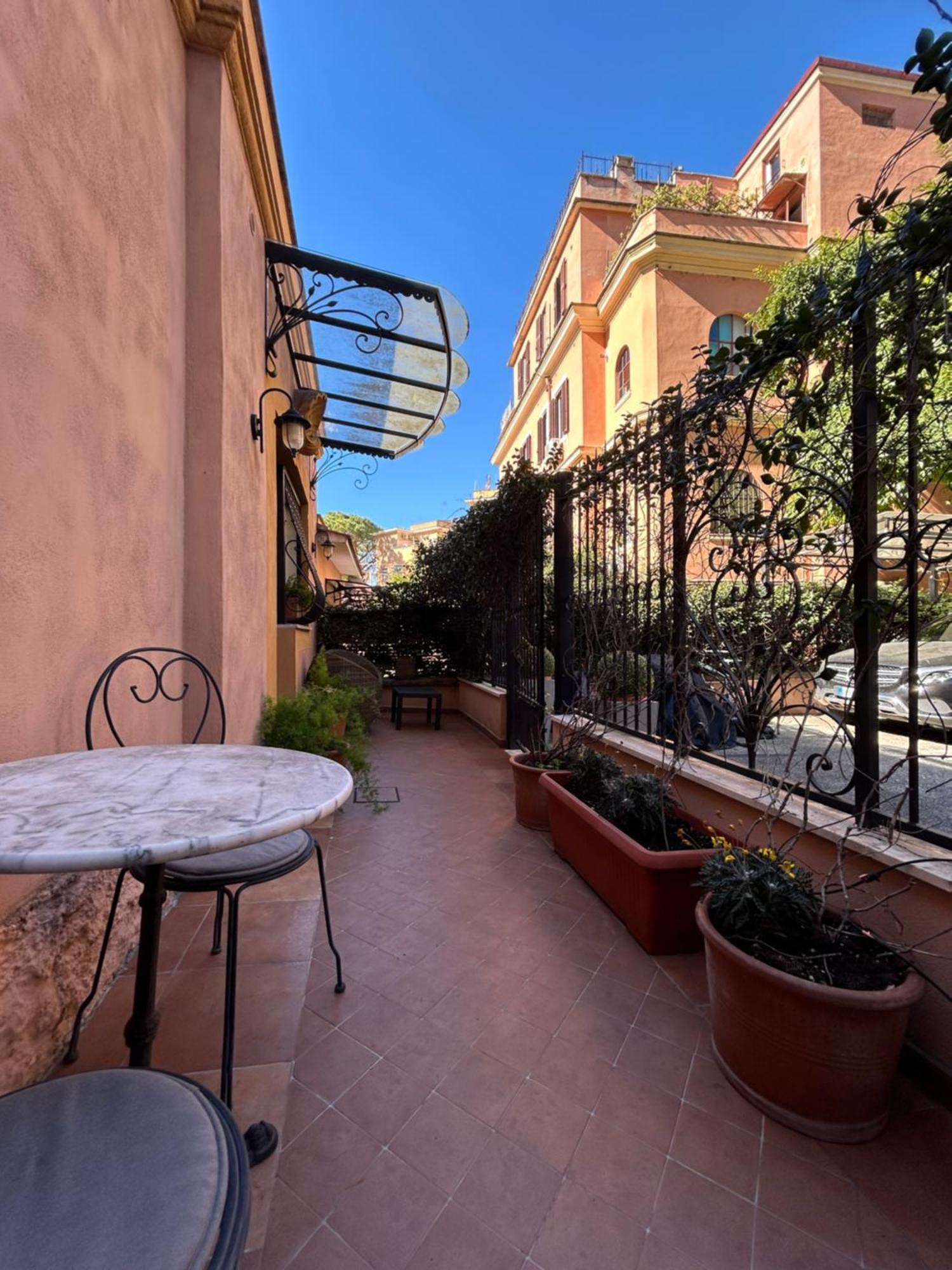 Lux Piramide Rome