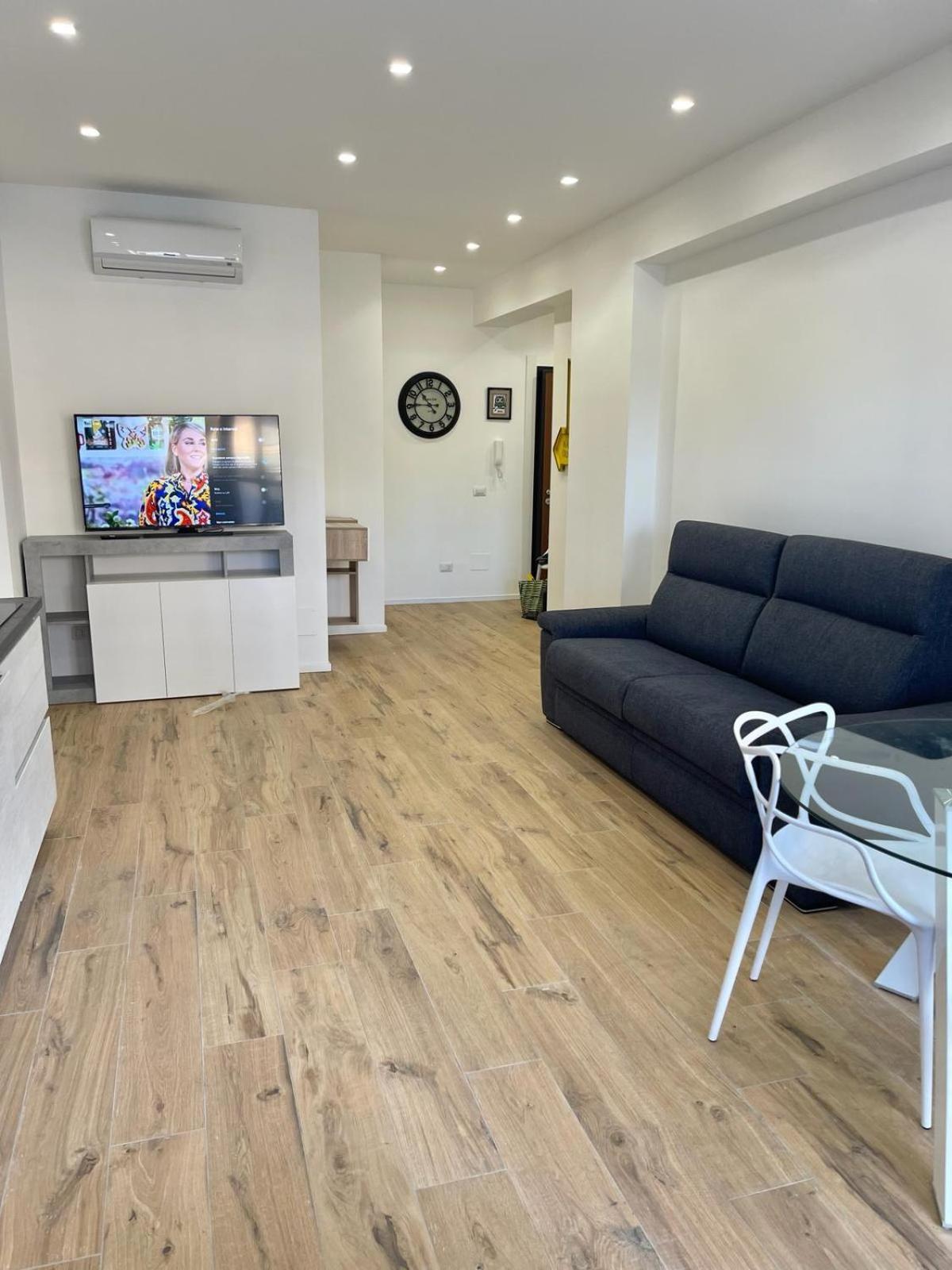 Pm 34 Viale Imperatore Guest House - 50 Mt From Metro San Paolo * Roma
