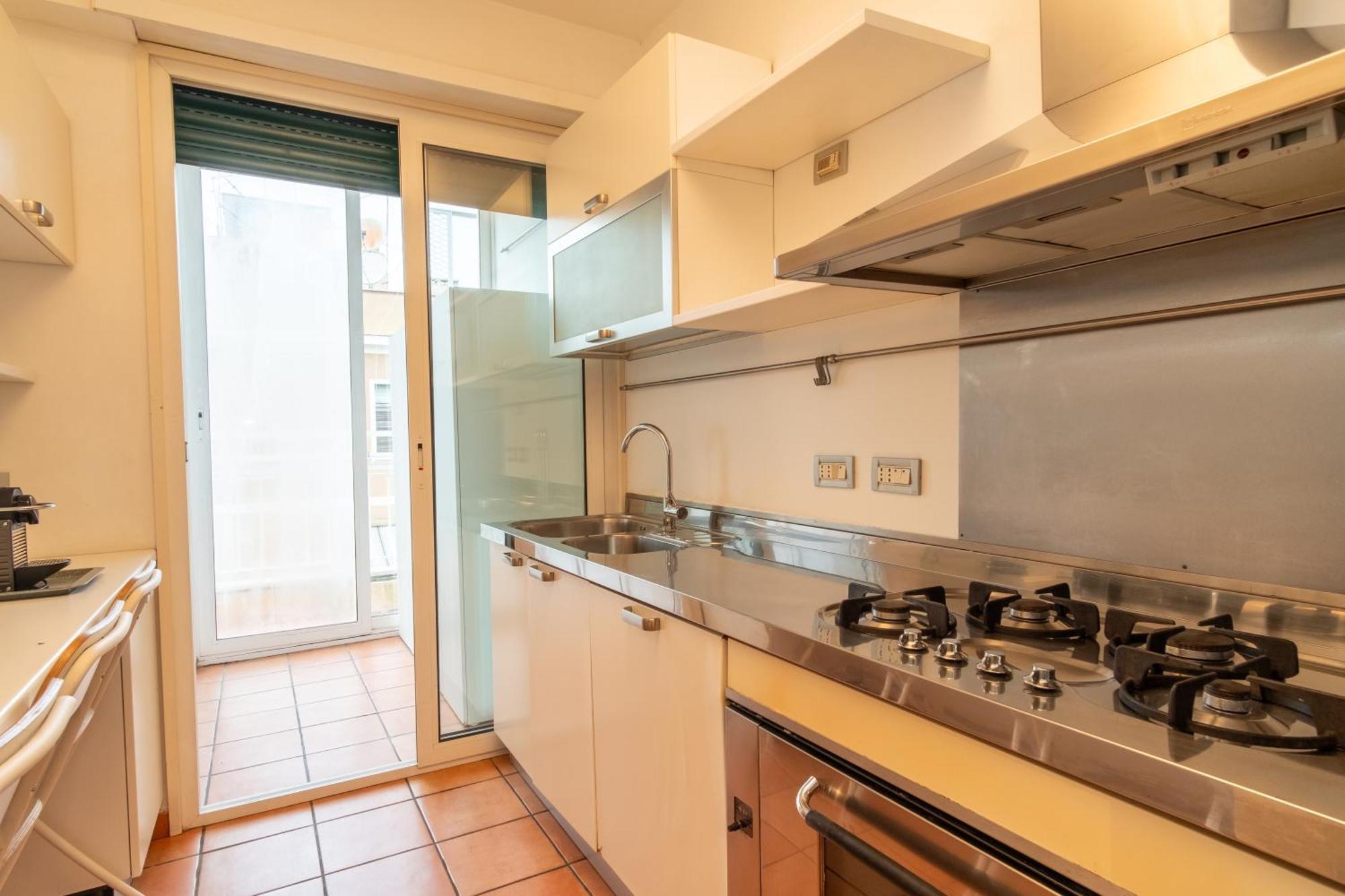 Attic With Terrace And Jacuzzi - Luxury Appartement Rome