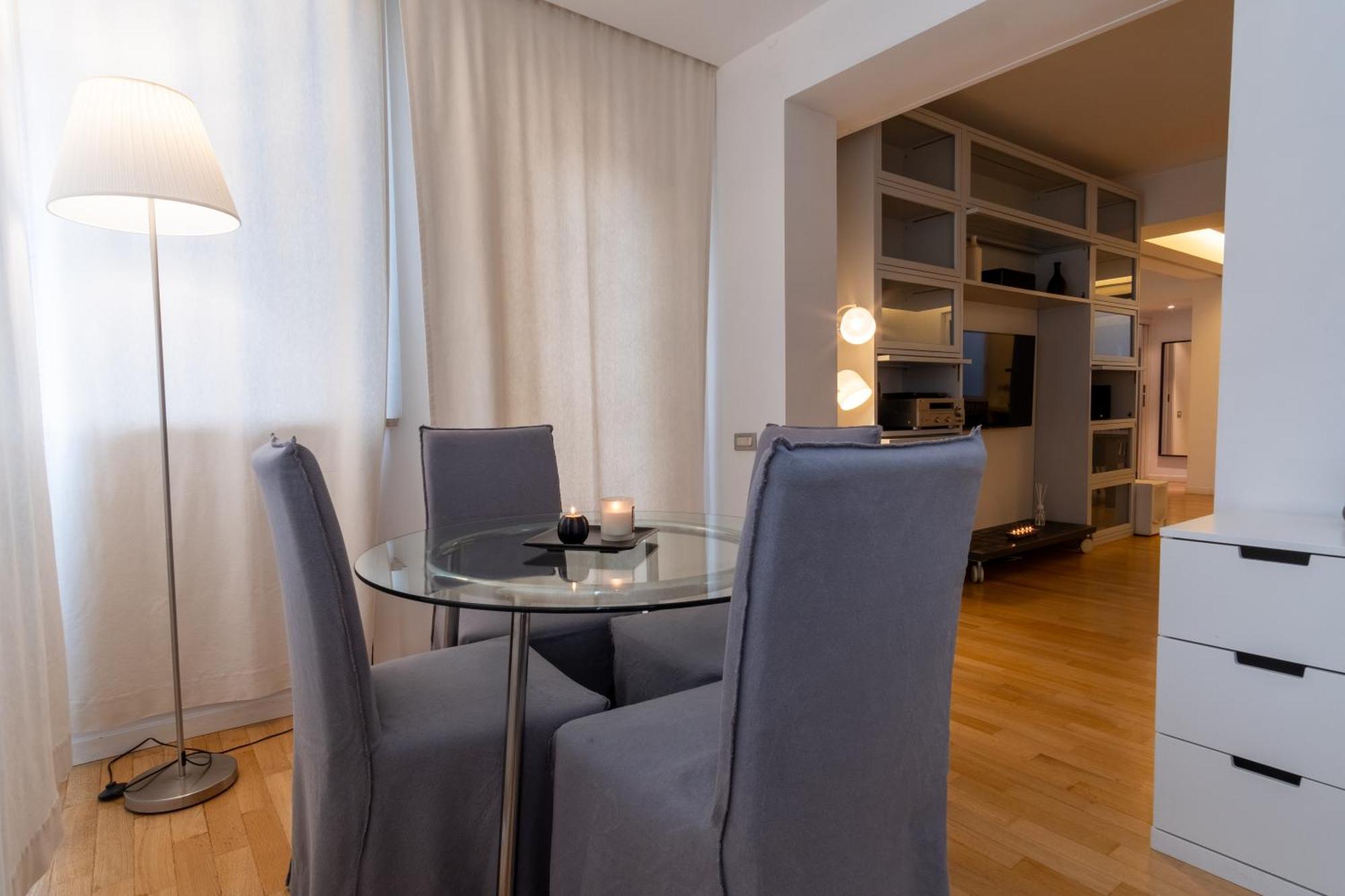 Attic With Terrace And Jacuzzi - Luxury Appartement Rome