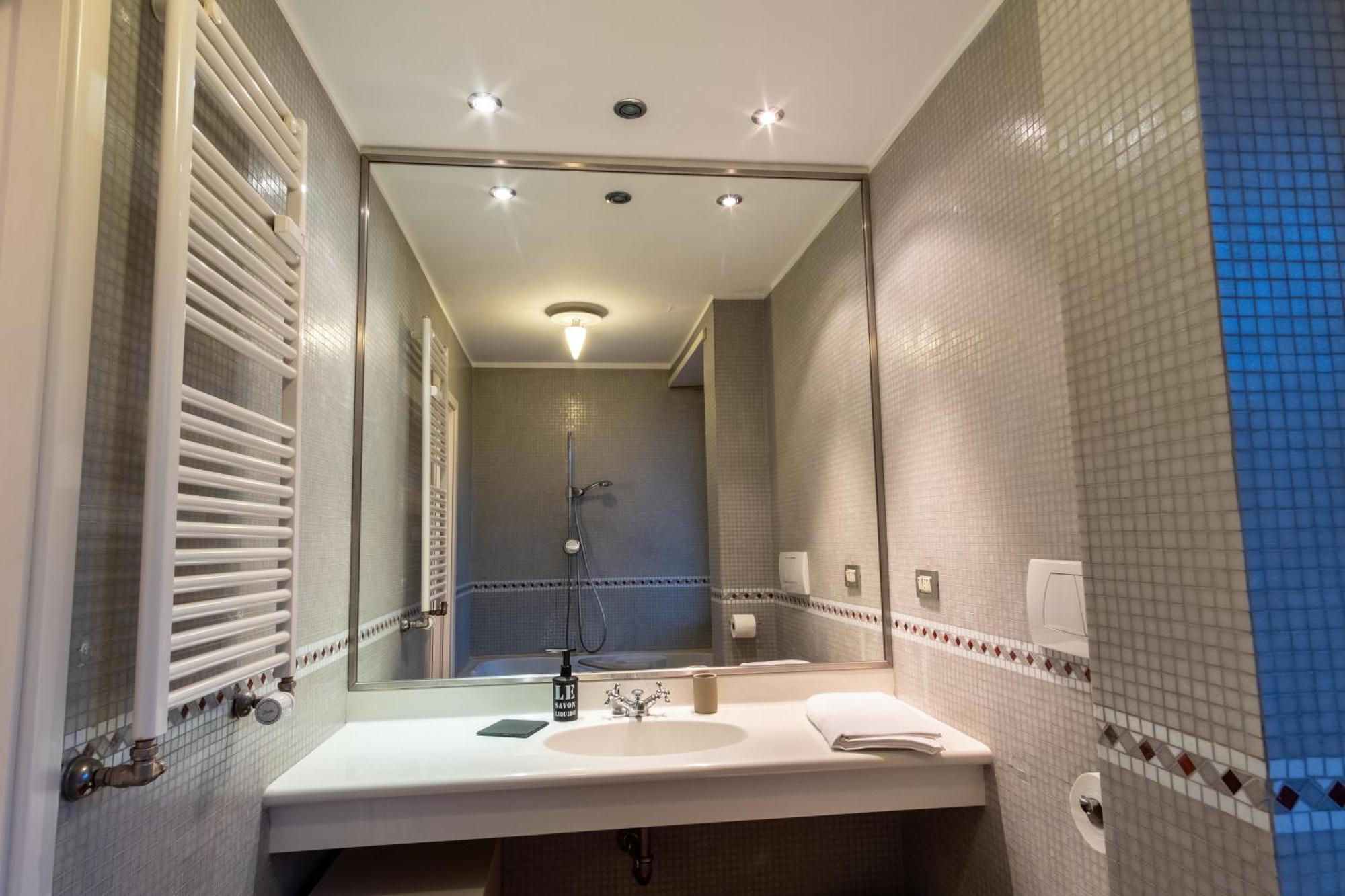 Appartement Attic With Terrace And Jacuzzi - Luxury Rome