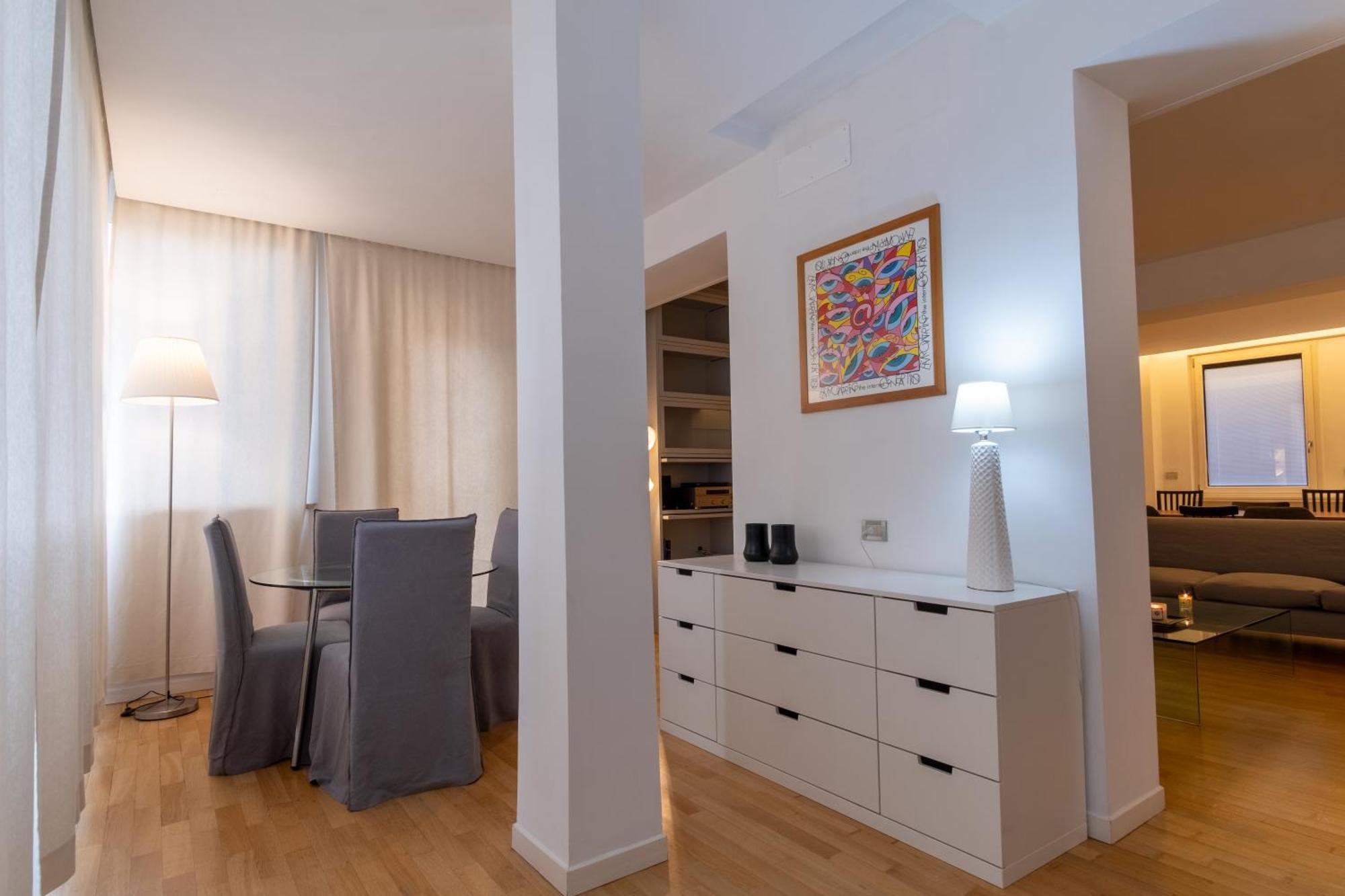Attic With Terrace And Jacuzzi - Luxury Appartement Rome