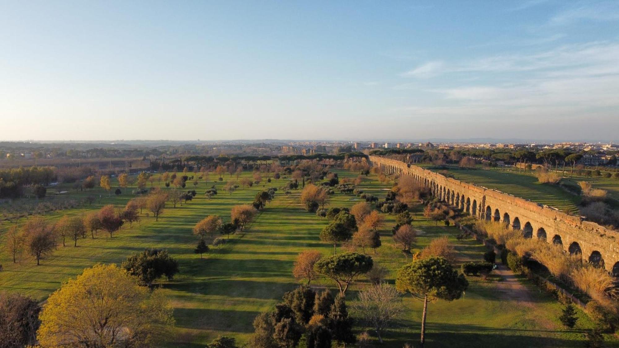 Acquedotti With Garden * Rome
