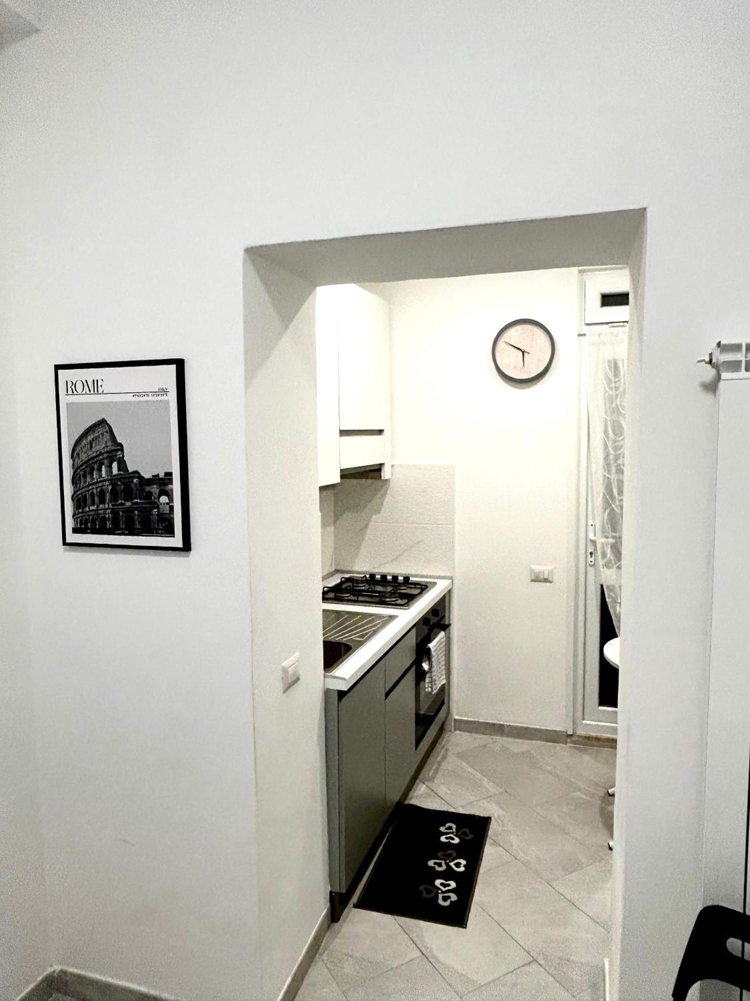 Colosseo Apartment *