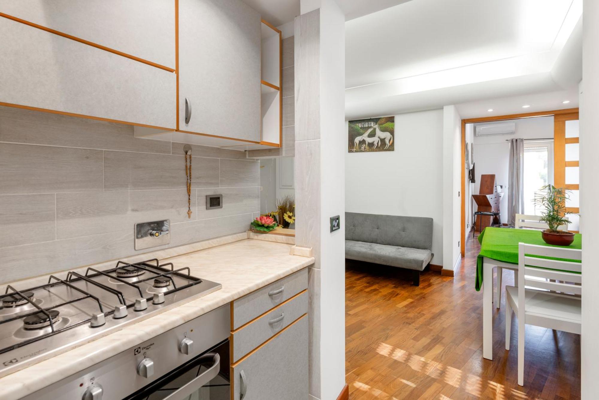 Vatican - San Pietro Station Apartment Rome