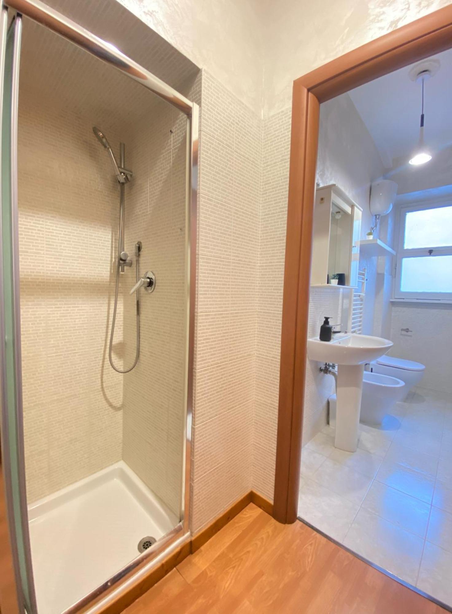 Apartamento Casa Relax 120 Mq Con Terrazza E Metro Roma