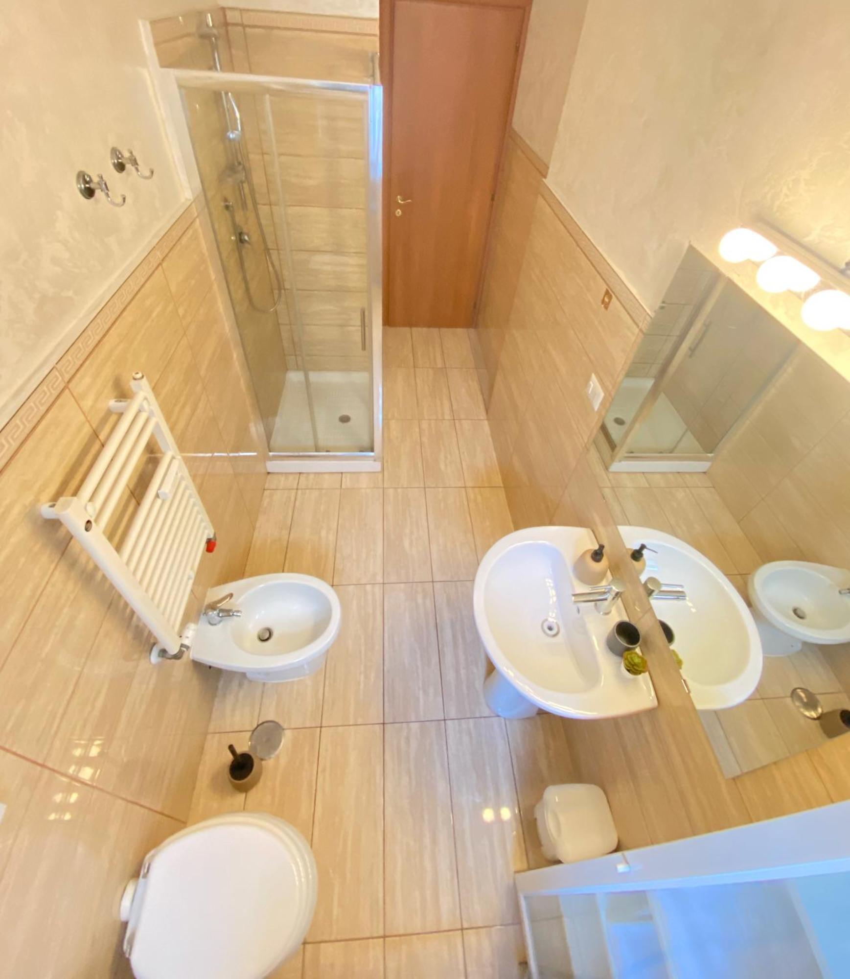 Casa Relax 120 Mq Con Terrazza E Metro Apartamento