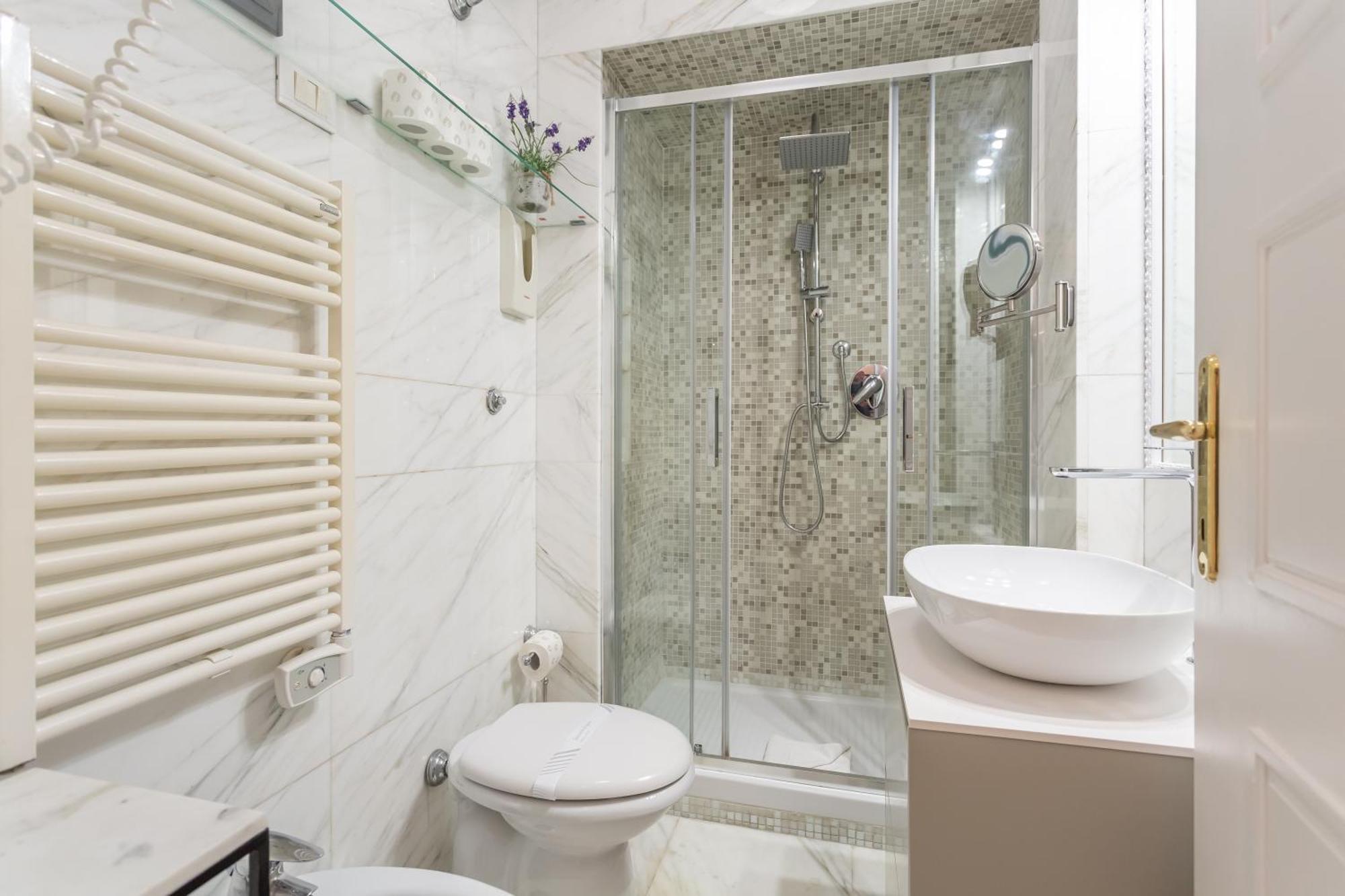 Stylish Spanish Steps Retreat Rome