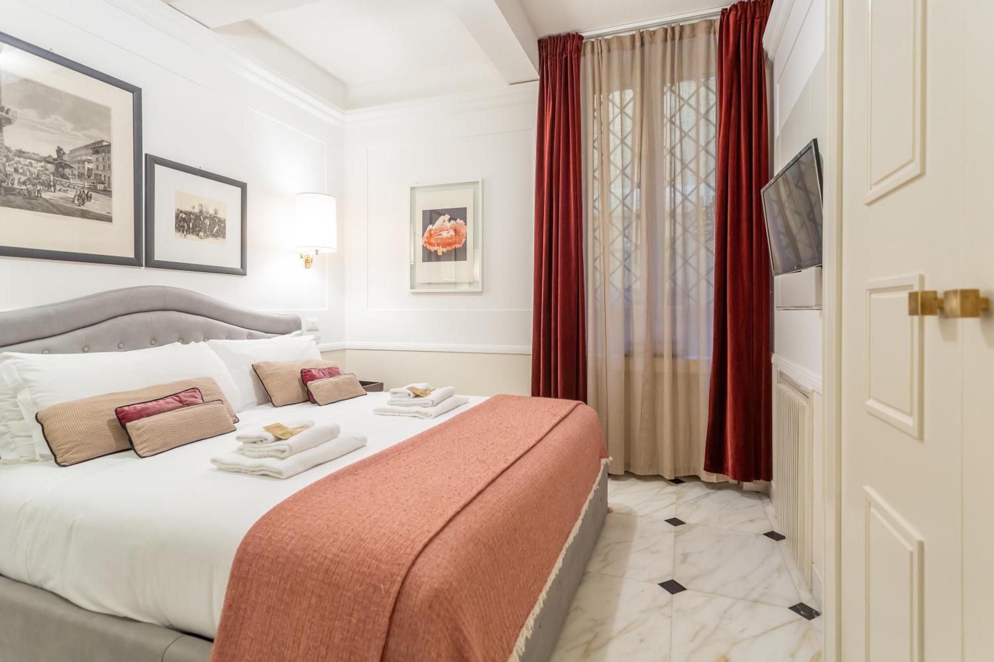 Stylish Spanish Steps Retreat * Rome