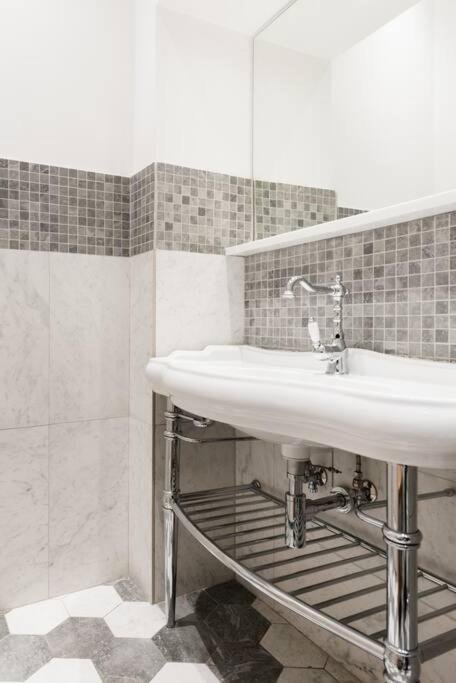 Modern Comfort, Poetic Charm Appartement