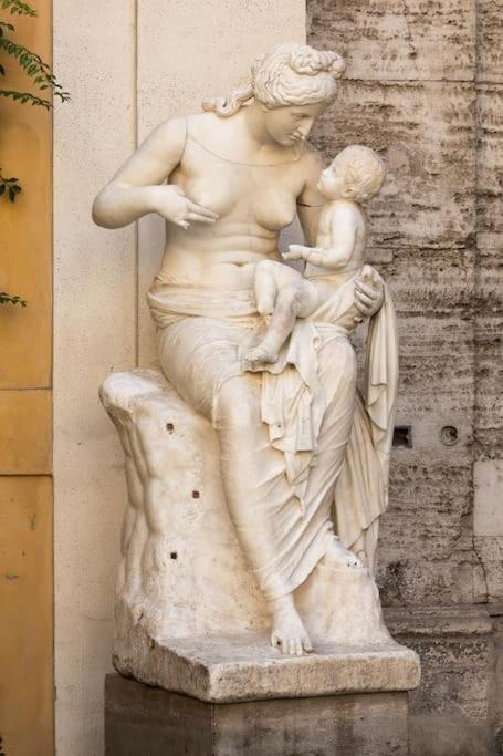 Discover The Pantheon From The Berardi Flat Appartement *