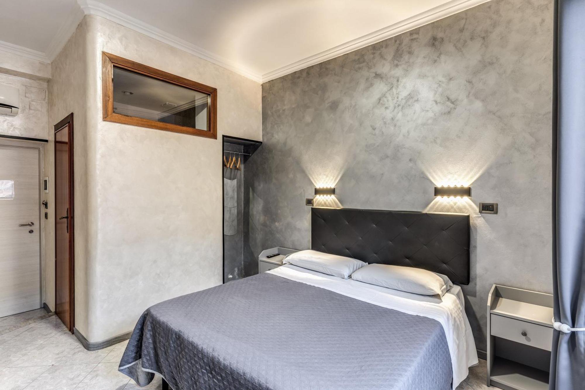 Planet Hotel