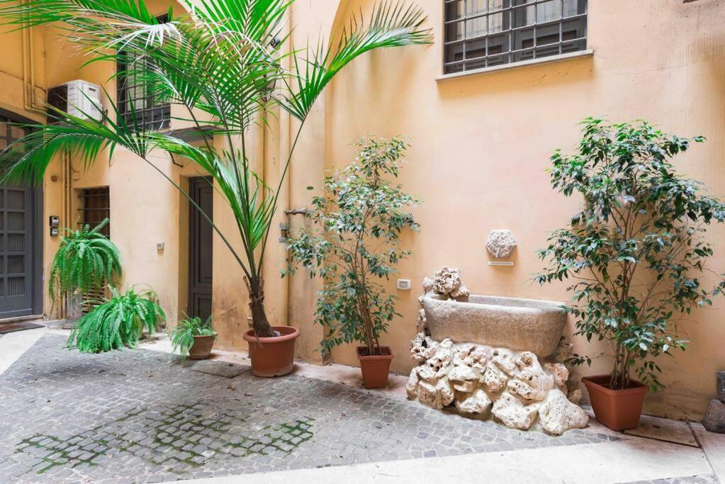 Pantheon Cestari Apartment