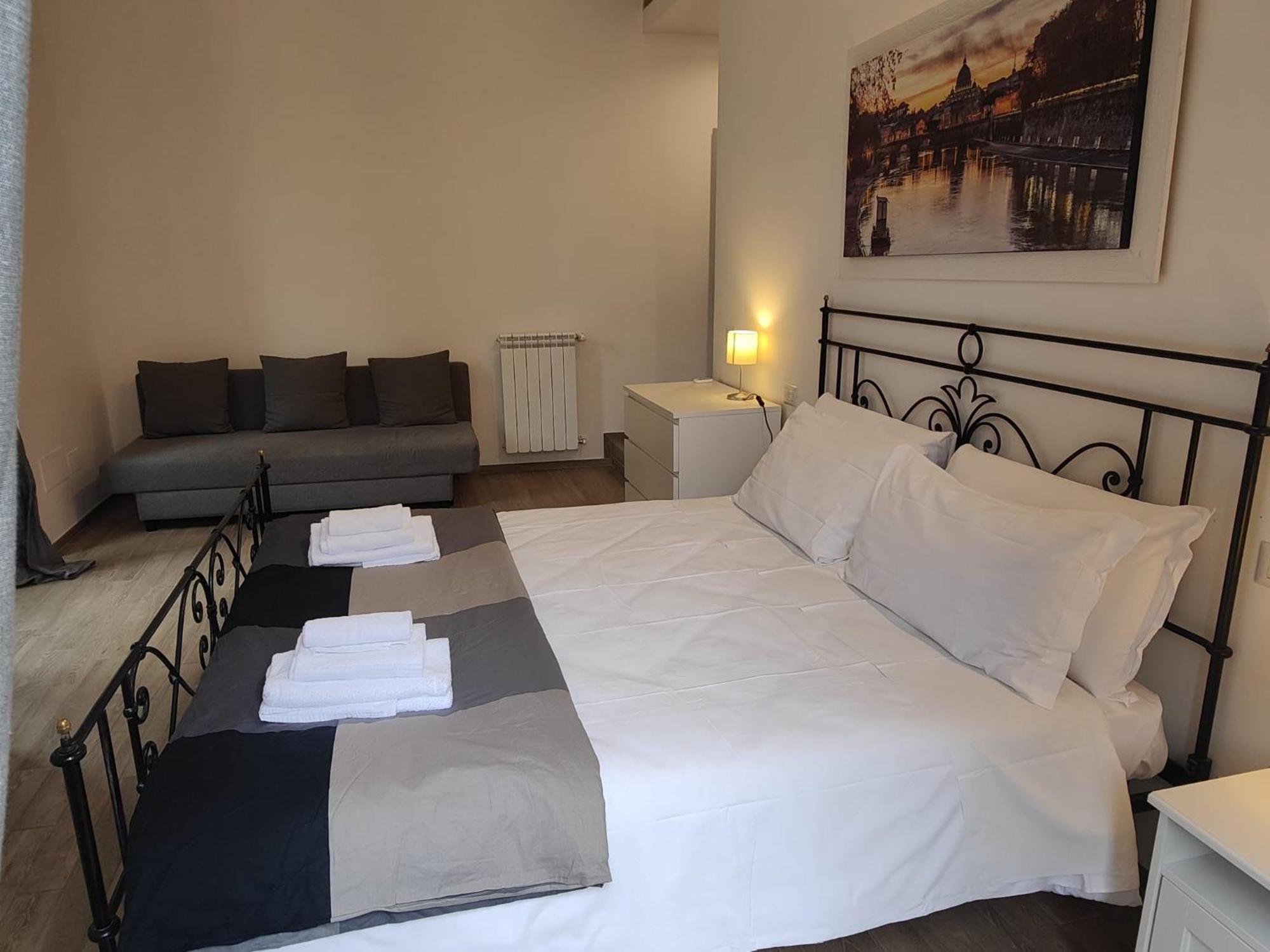 Guest house White King *