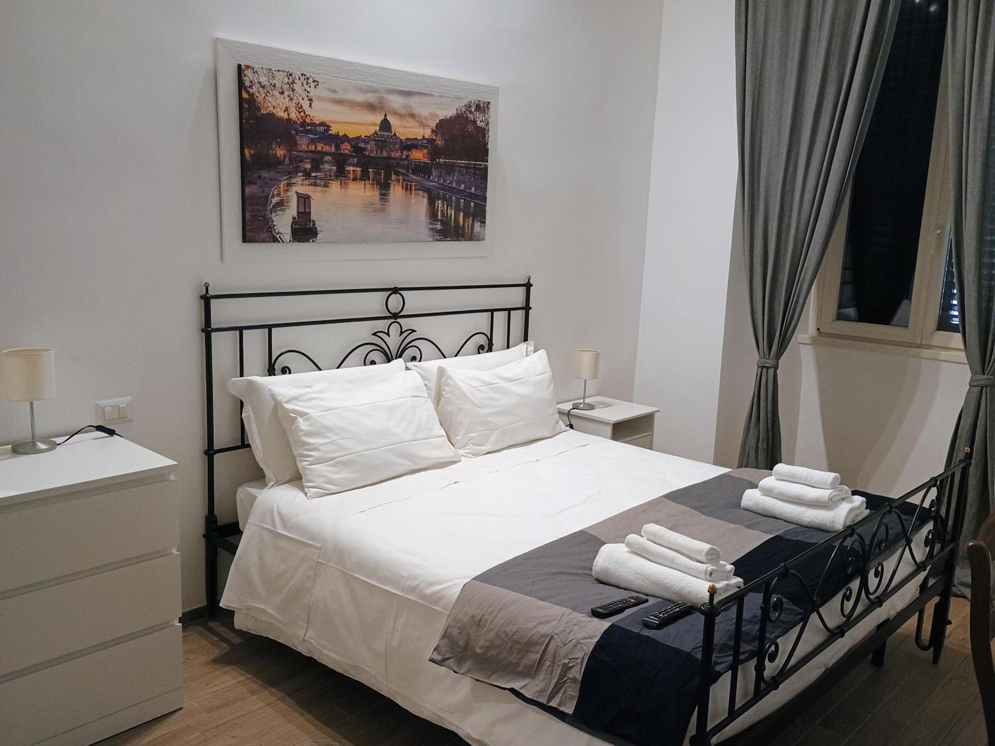 Guest house White King *