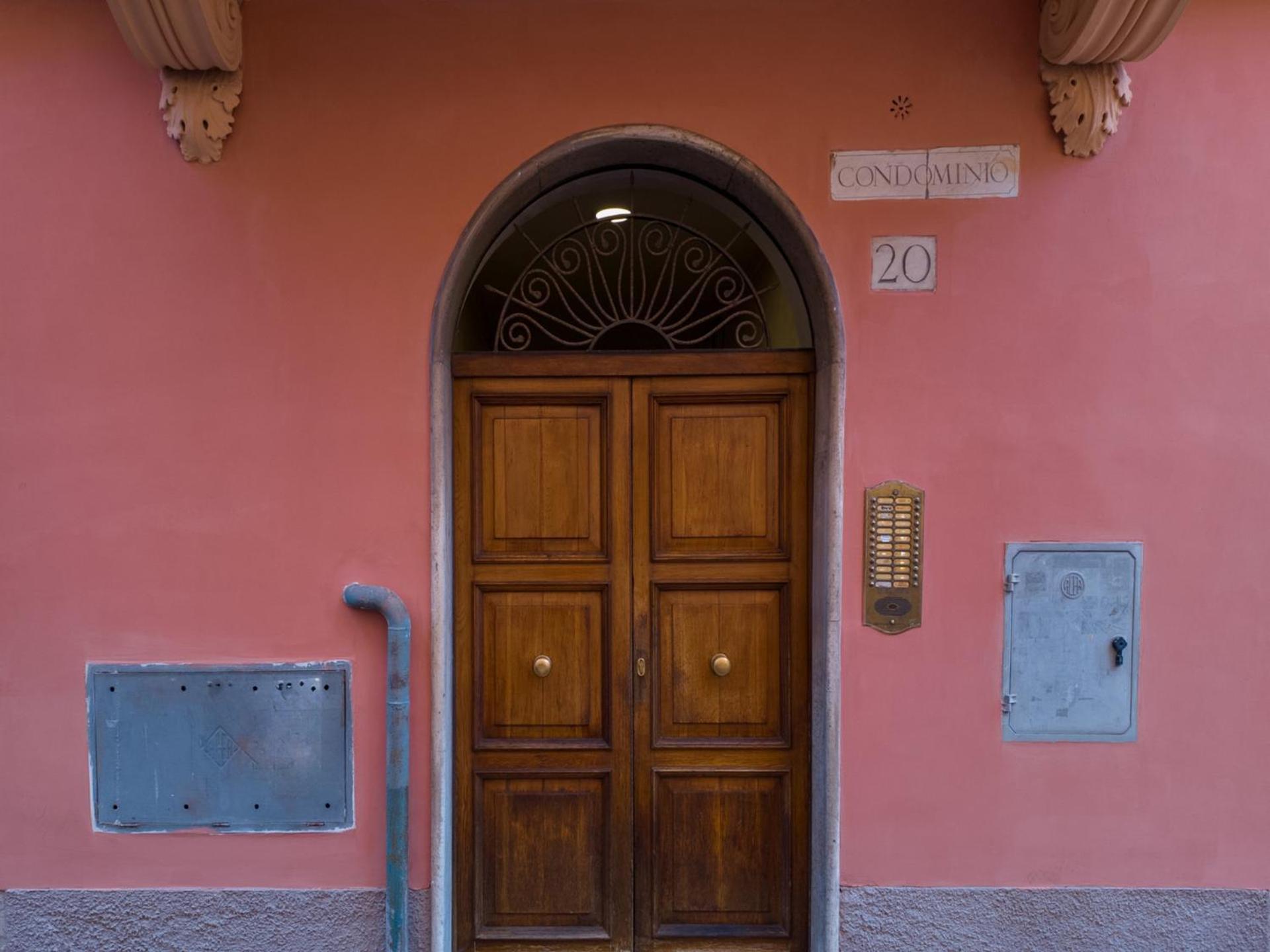 The Rent - Three-room Near The Colosseum Rome