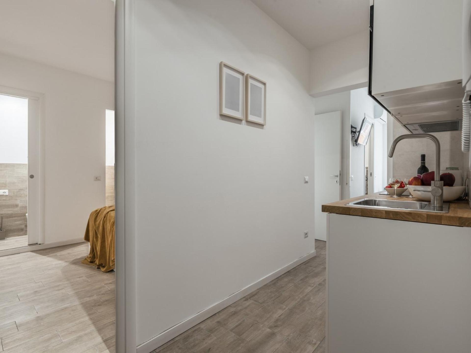 Apartment The Rent - Three-room Near The Colosseum *