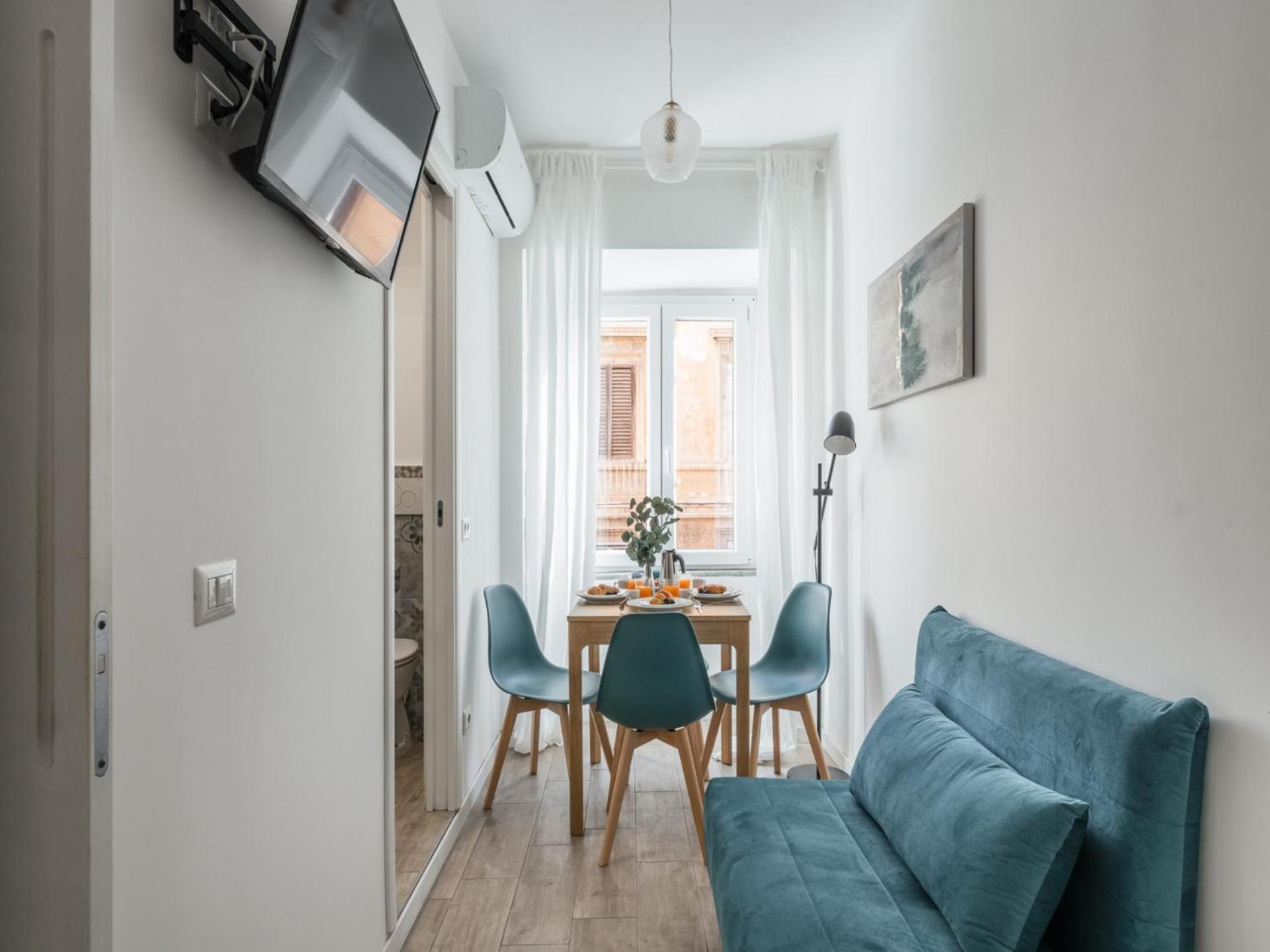 Apartment The Rent - Three-room Near The Colosseum *