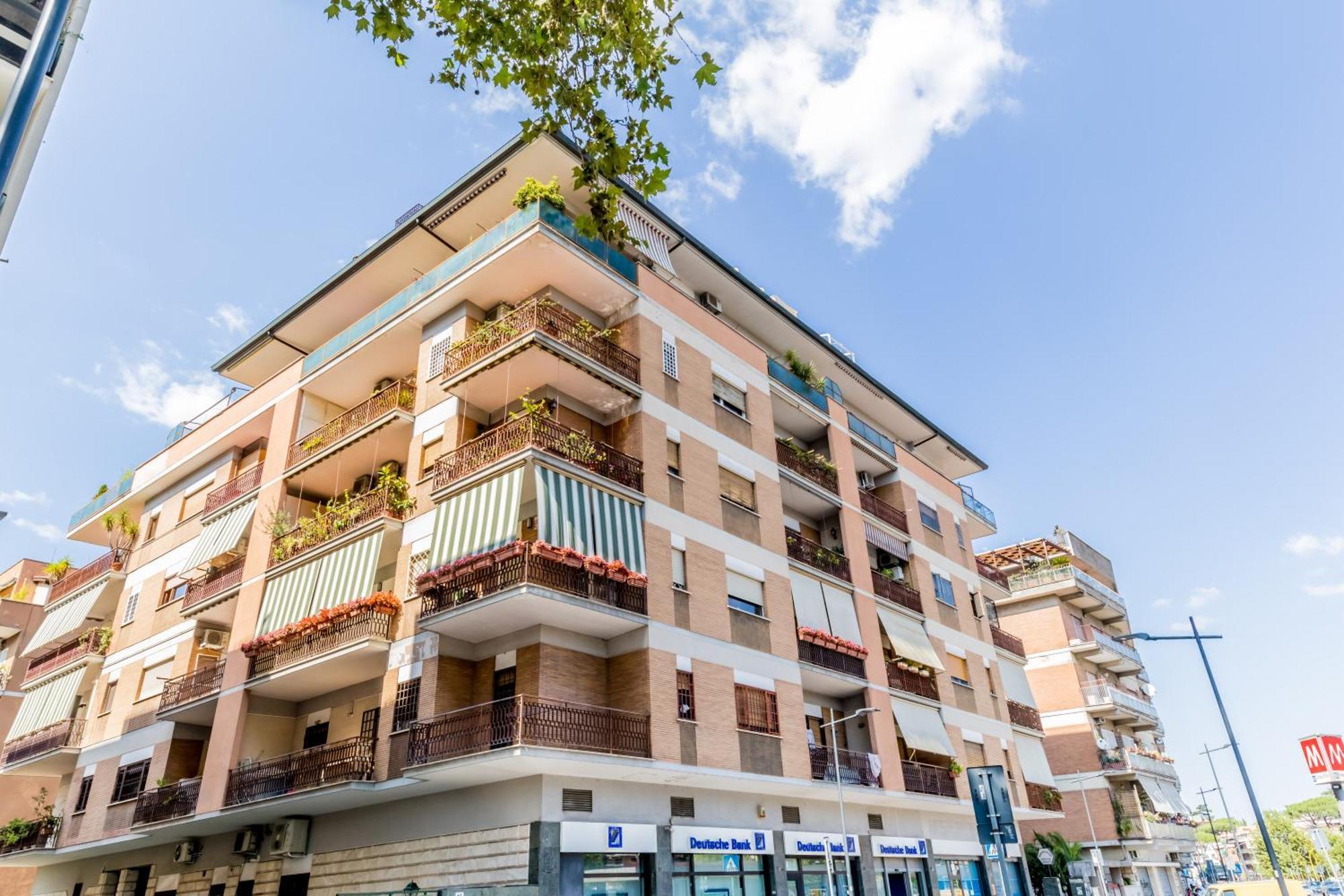 Bbhome Penthouse Bright And Elegant Metro Conca D'oro Appartement
