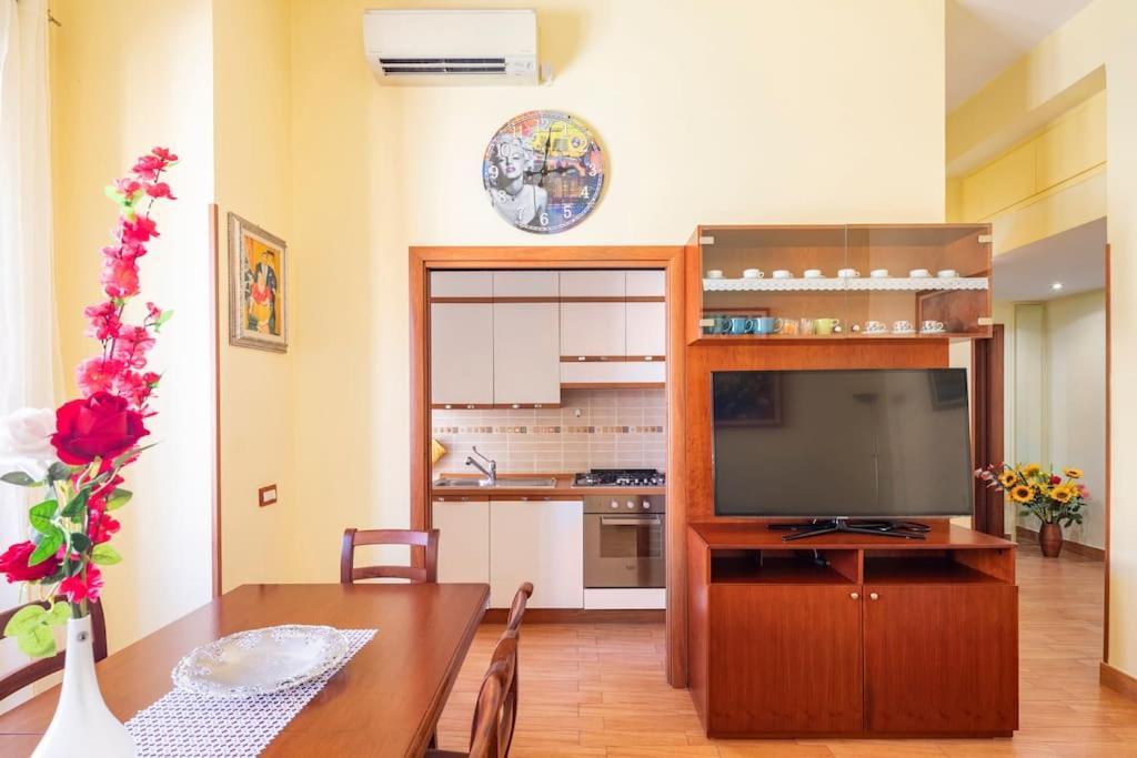 Apartment Casa Angelina Con 3 Da Letto Rome