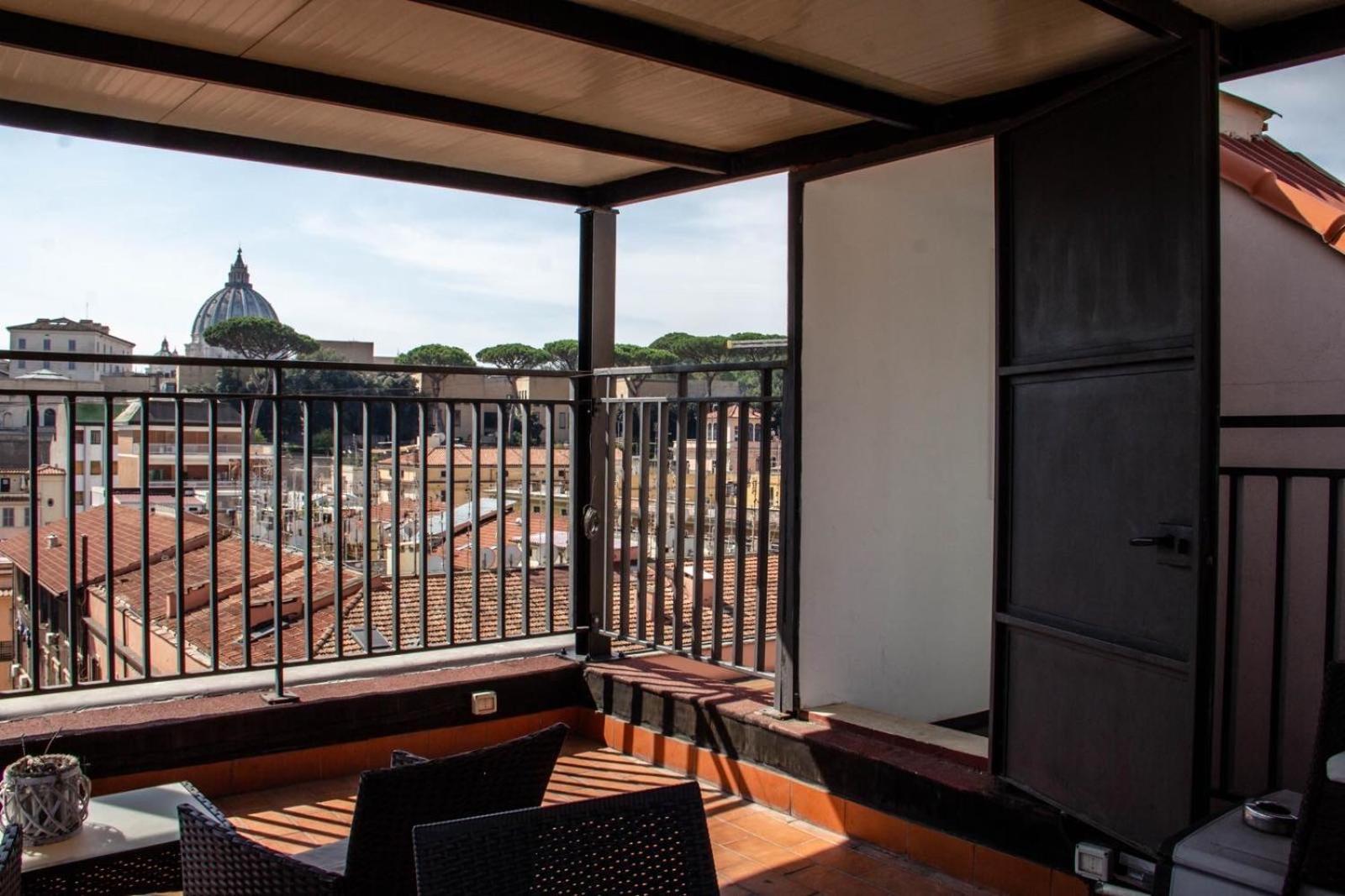 Homestay Your Vatican Terrace