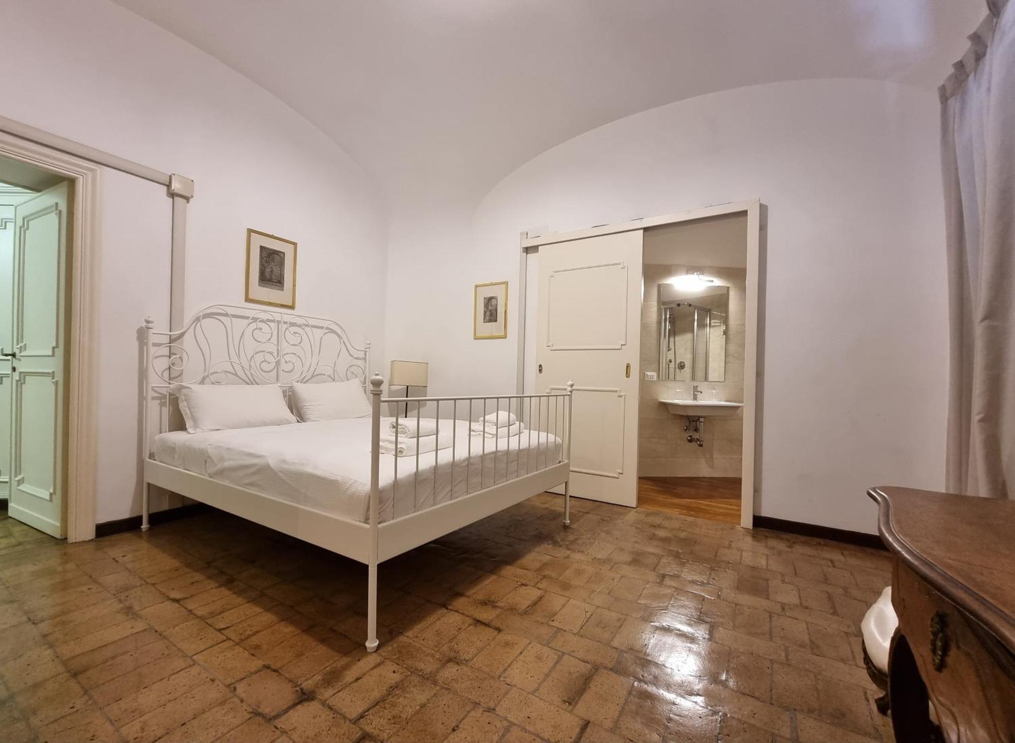 Luxury 2 Bedroom In The Heart Of Rome