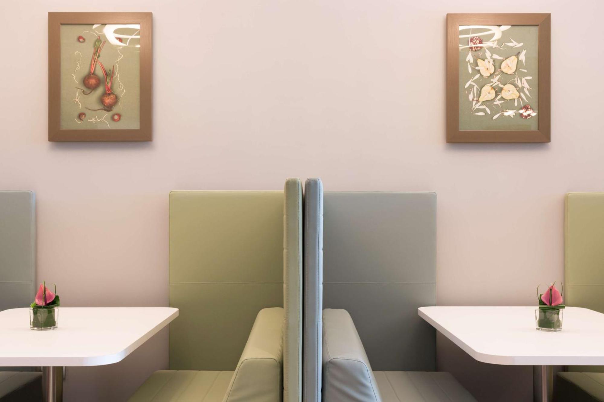 Hotel Hampton By Hilton East 3*