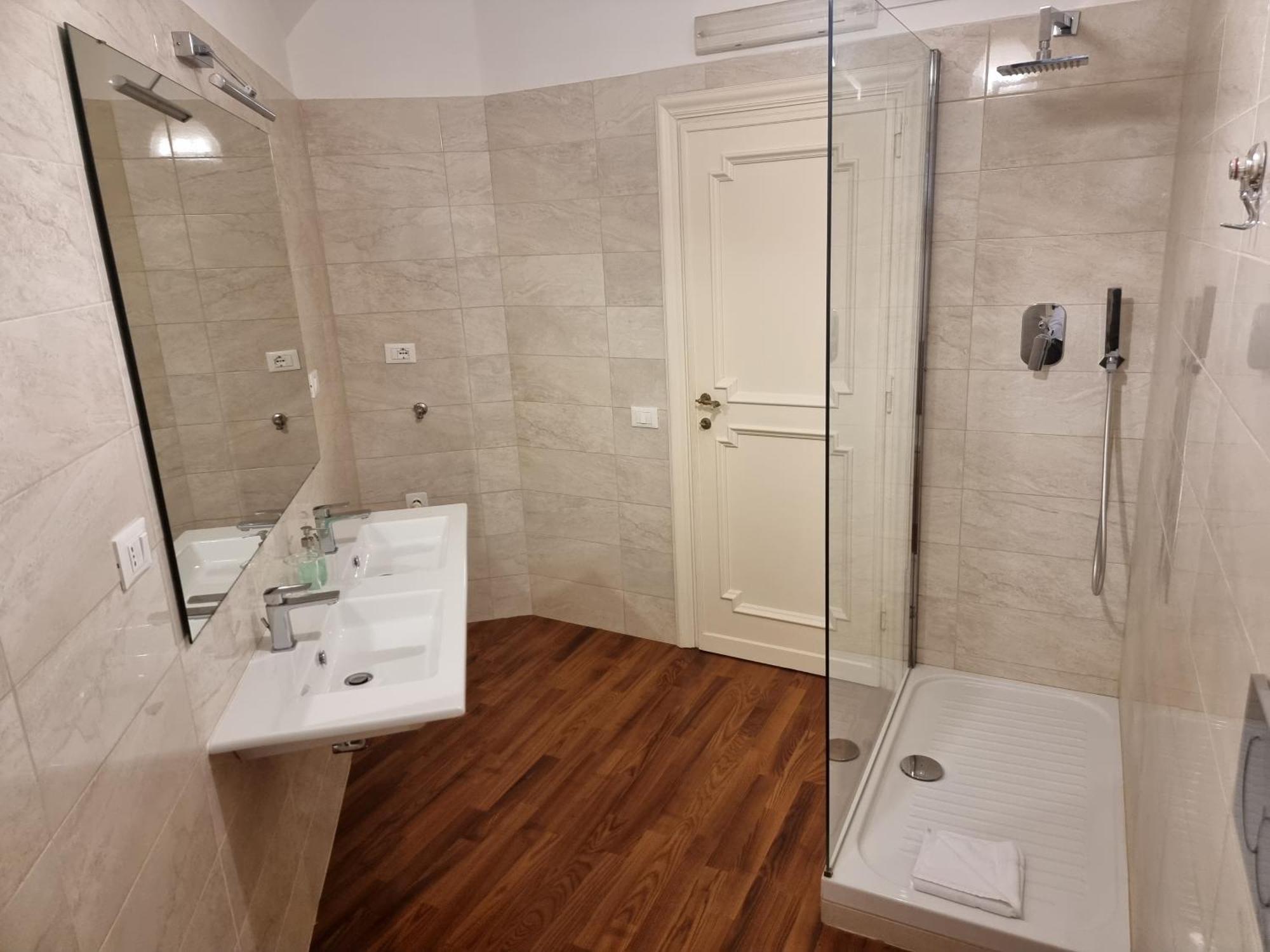 Luxury 2 Bedroom In The Heart Of Rome