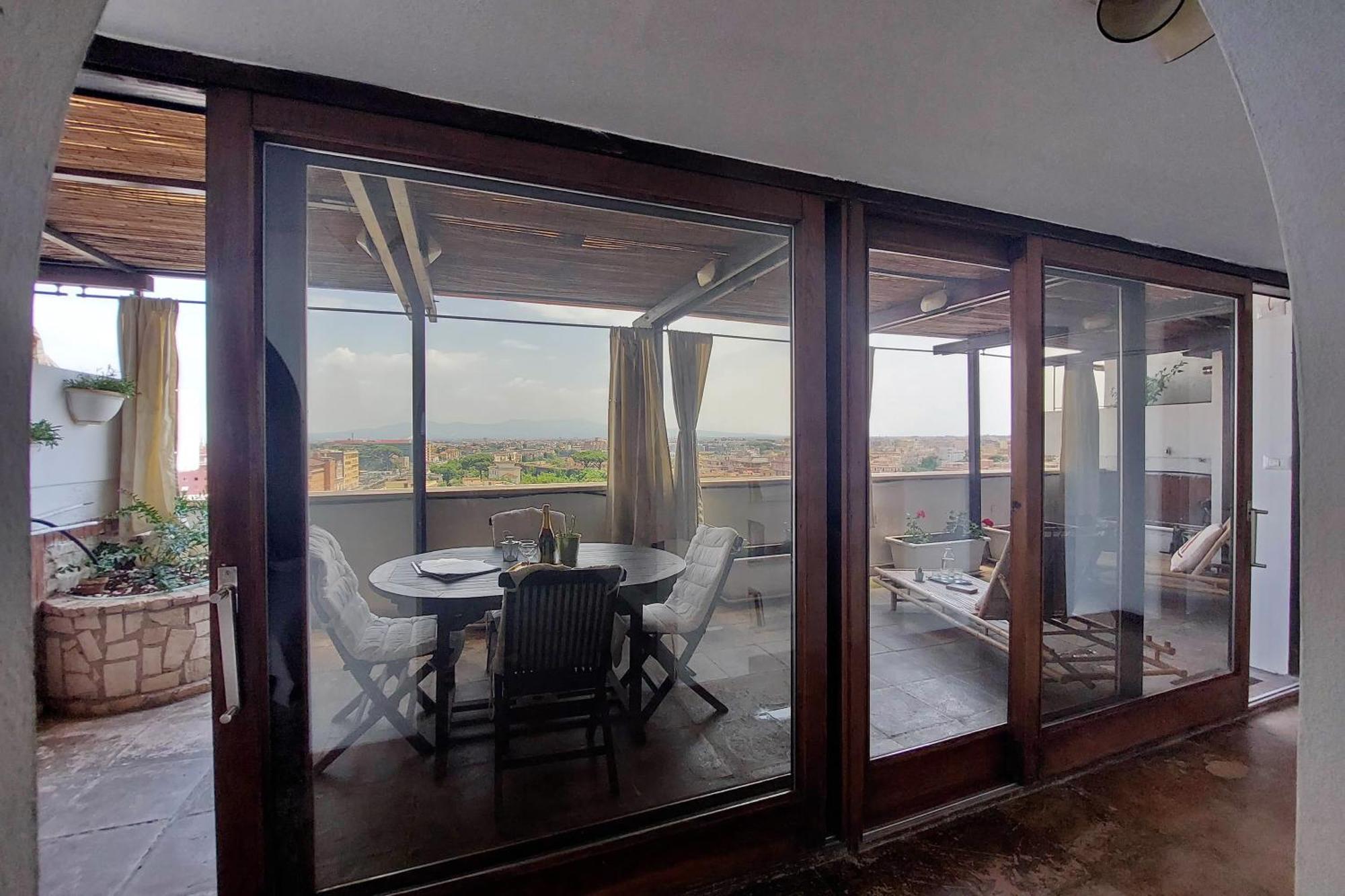 Super Attico Con Terrazza Lodi * Roma