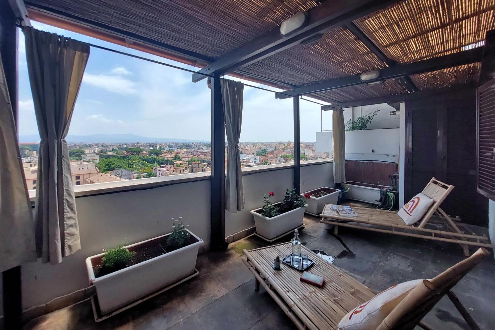 Super Attico Con Terrazza Lodi Roma