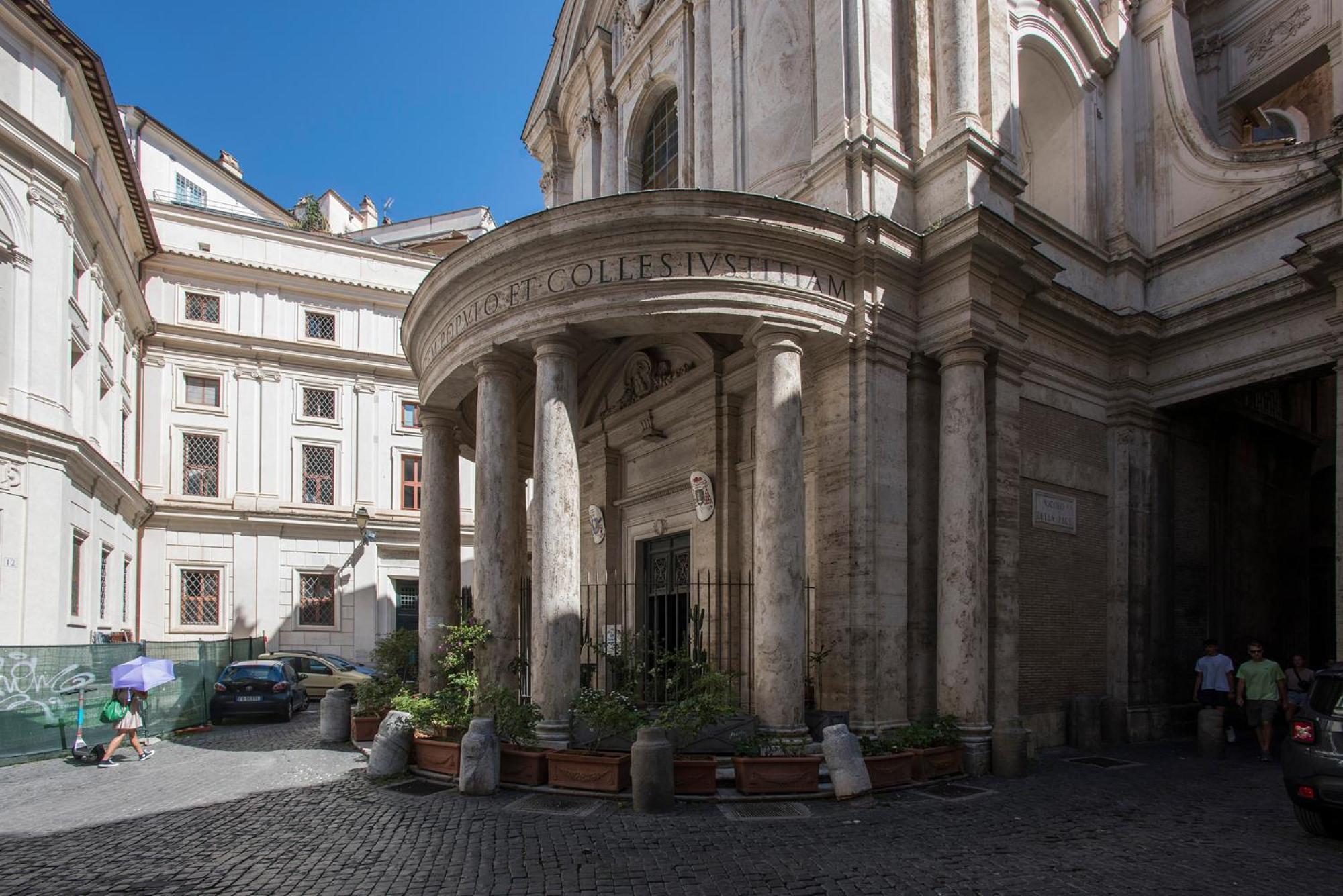Chiostro Del Bramante - Art Museum Experience