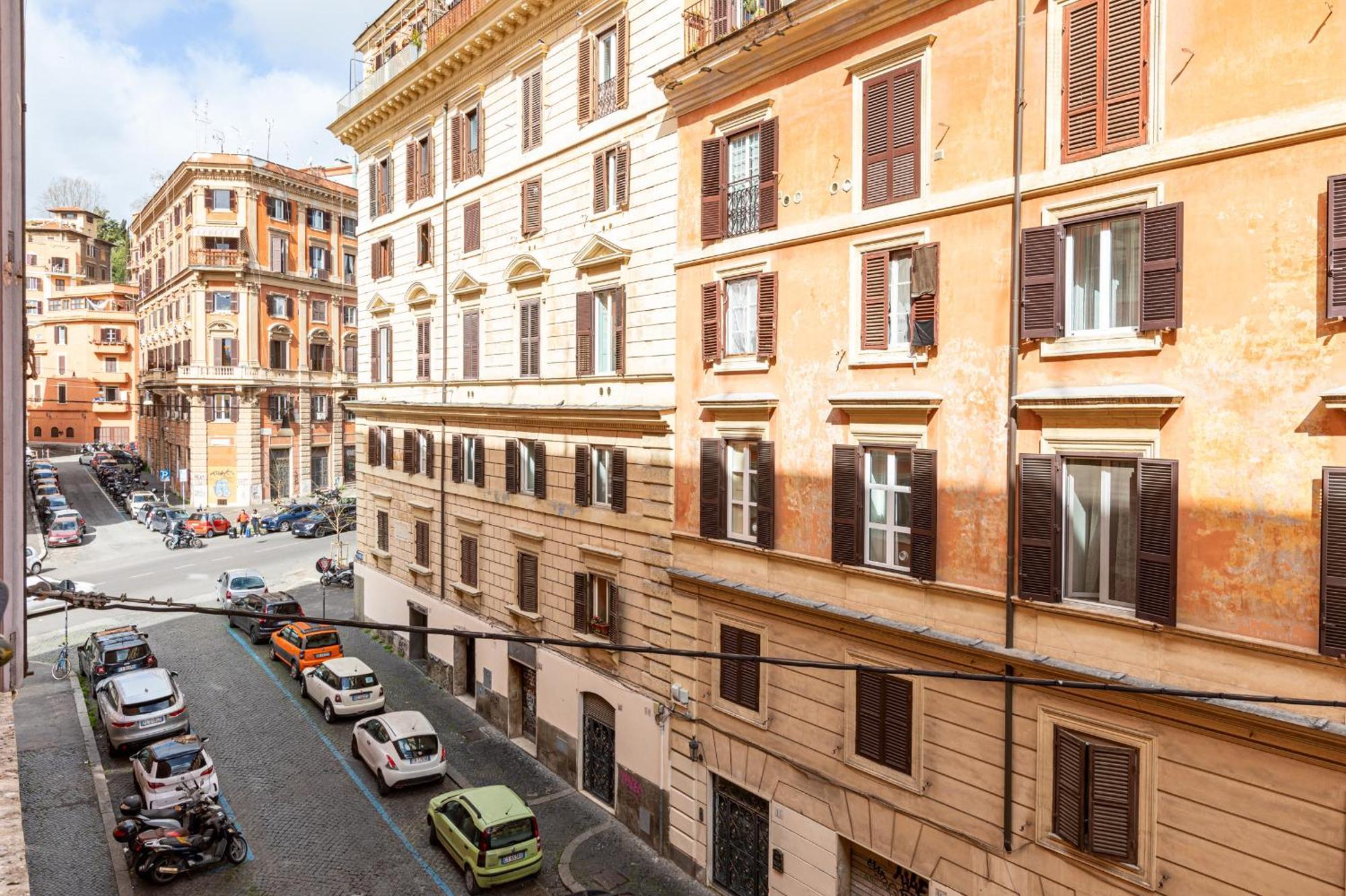 Trastevere Exclusive Three Bedroom - Collection *