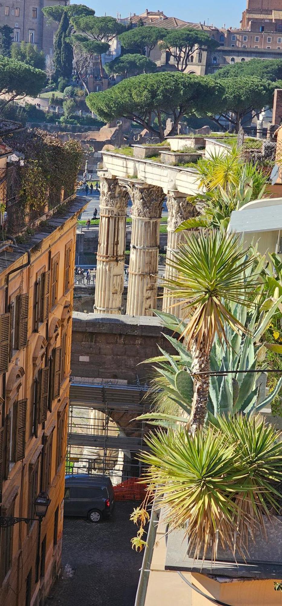 Domus Ibernesi * Rome