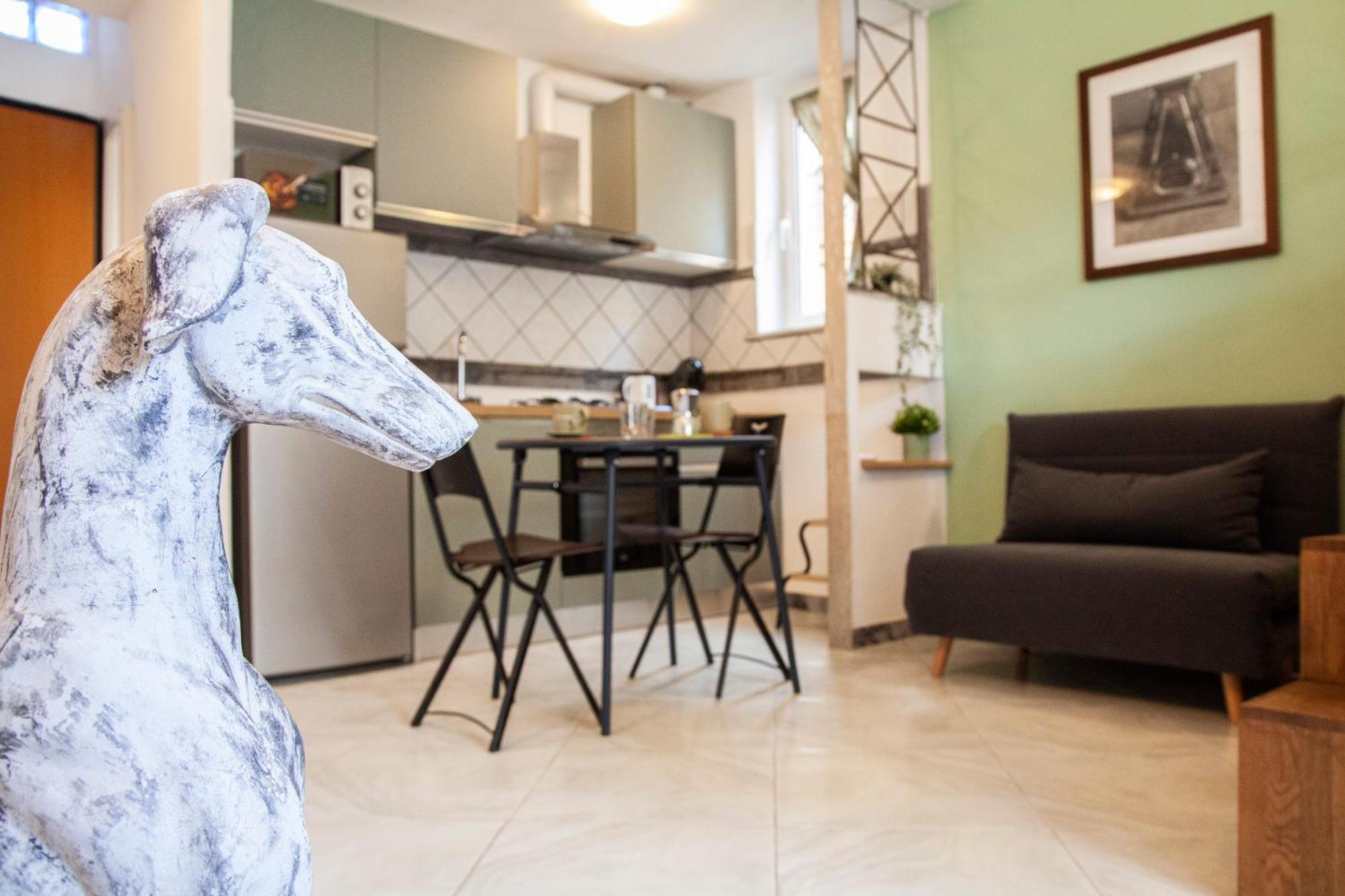 Ton Ton By Ghor Apartment *