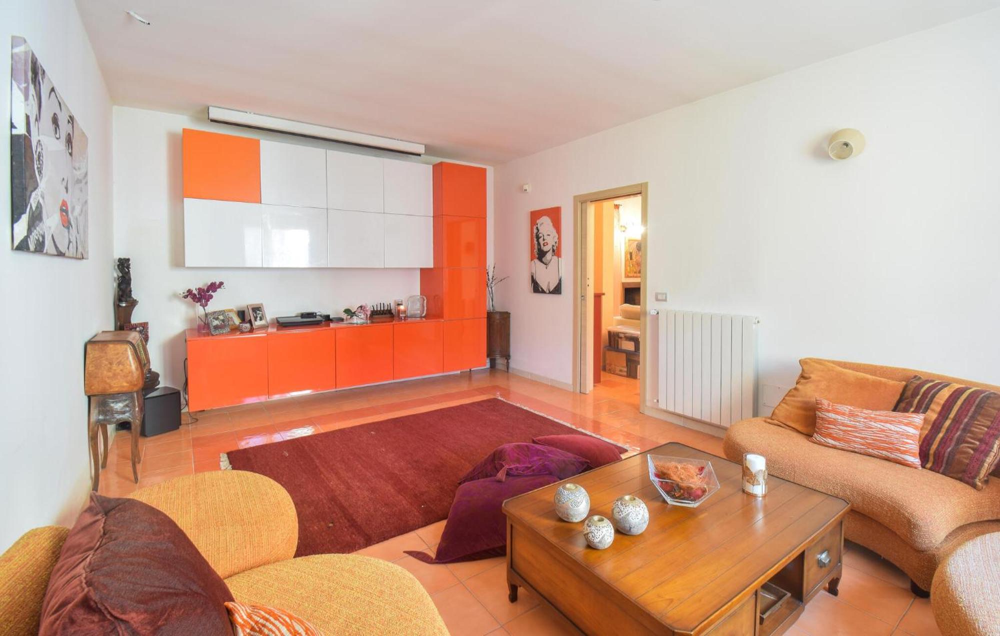 6 Bedroom Awesome In